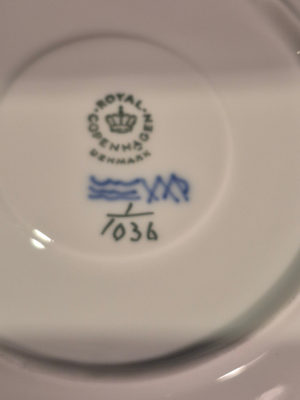 brugte-sæt-med-2-royal-copenhagen-kaffekopper-og-underkopper-3