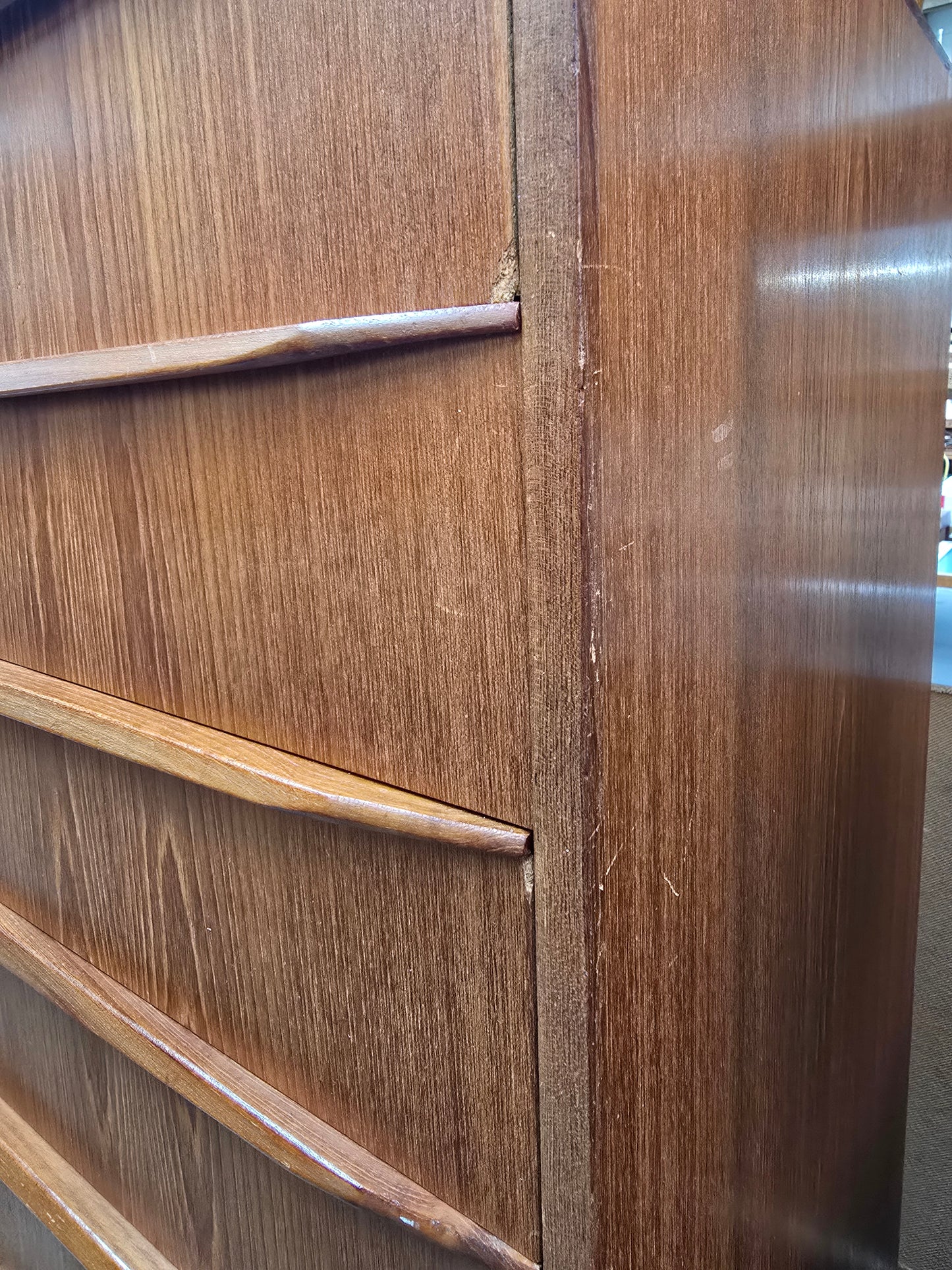 Vintage teak kommode