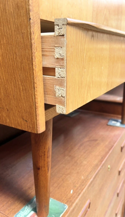 Oak Chest of Drawers with 6 drawers