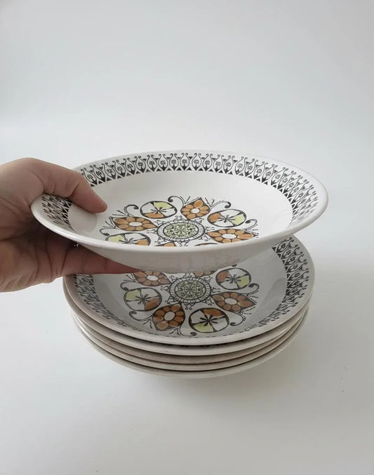 6 Deep Porcelain Plates