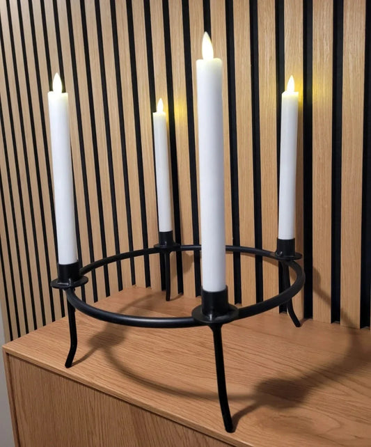 Round metal candlestand
