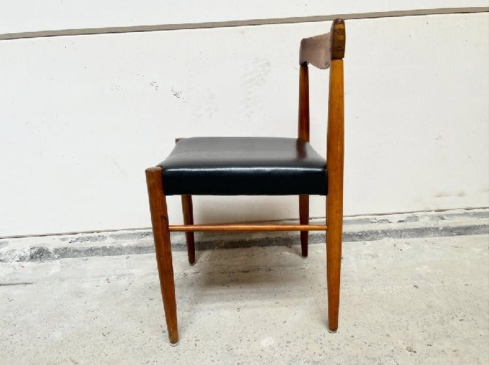 brugte-hw-klein-spisebordsstole-i-palisander-vinyl-sæt-af-4-8