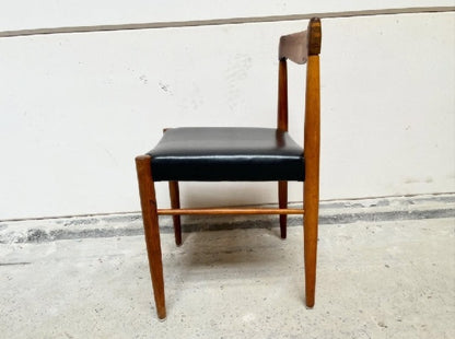 brugte-hw-klein-spisebordsstole-i-palisander-vinyl-sæt-af-4-8