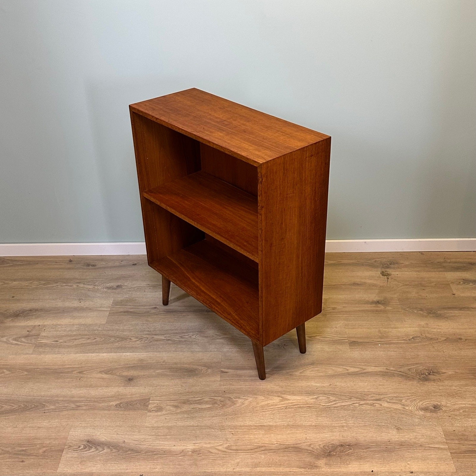 brugte-lille-bogreol-i-teak-4