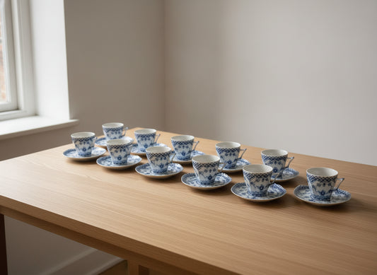 brugte-sæt-med-2-royal-copenhagen-kaffekopper-og-underkopper