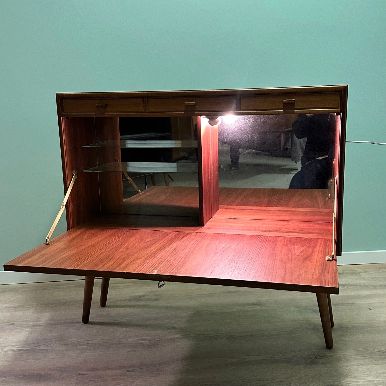 brugte-teak-barskab-3