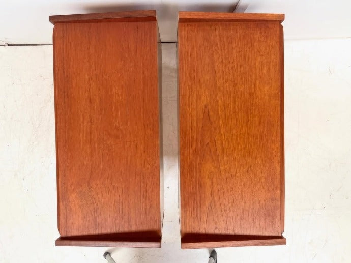 brugte-teak-sengeborde-sæt-af-2-4