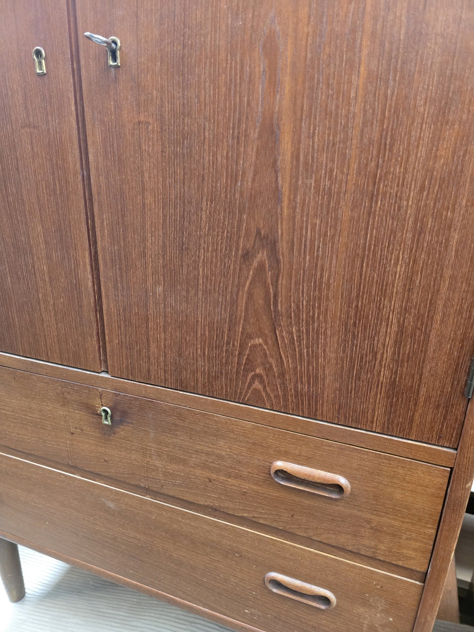 brugte-teak-skab-1