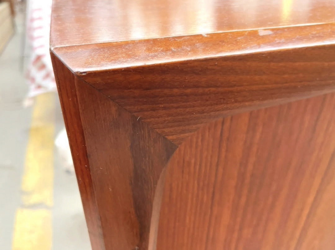 brugte-teak-skænk-med-bar-1960erne-6