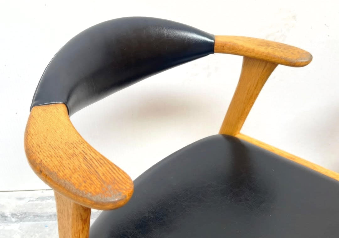 Erik Kirkegaard Model 49 Chair in Oak, set of 2