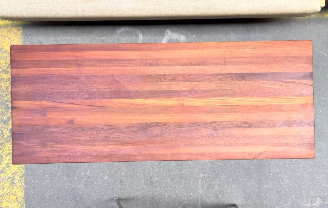 Illum Wikkelsø sofabord af massiv teak
