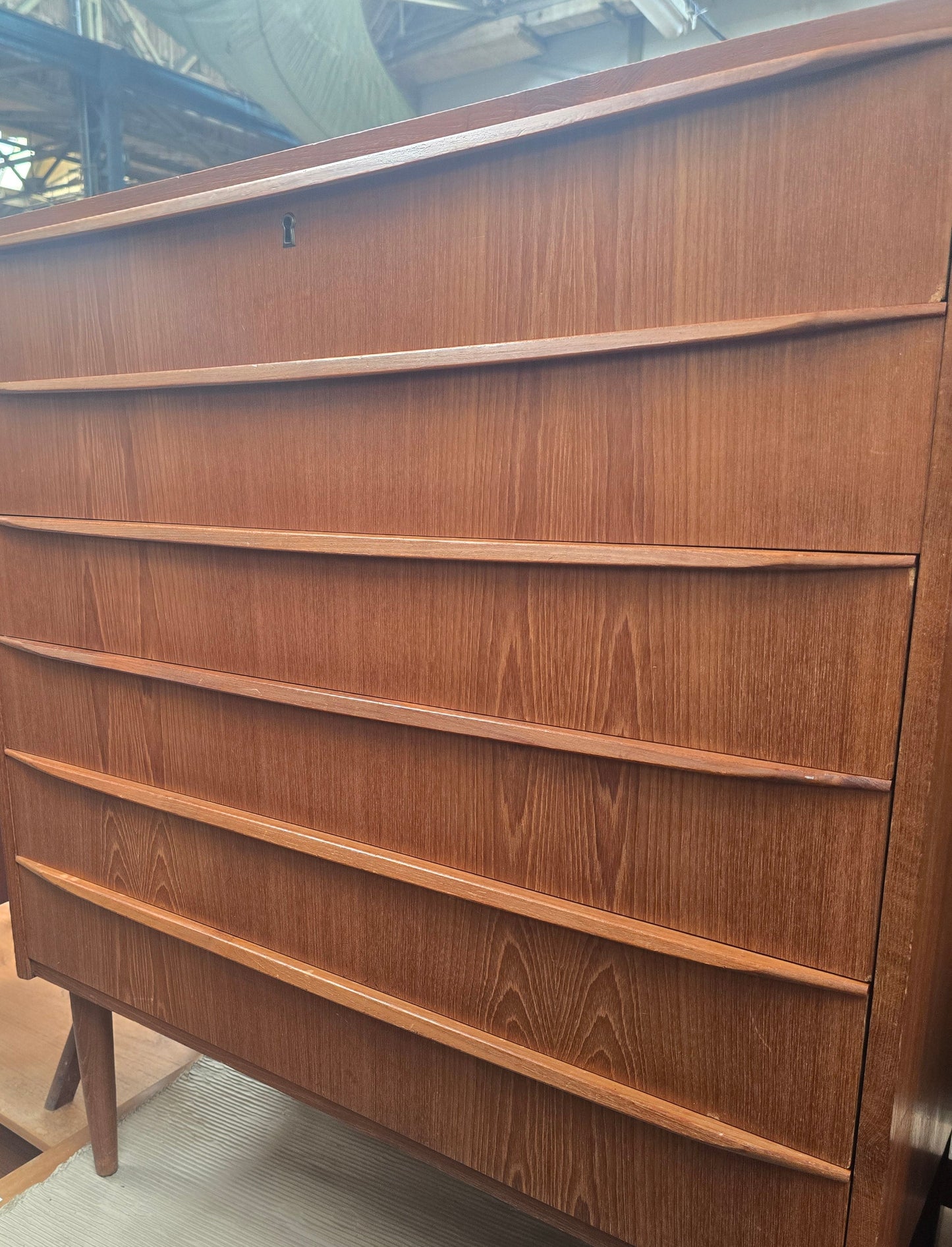 Vintage teak kommode